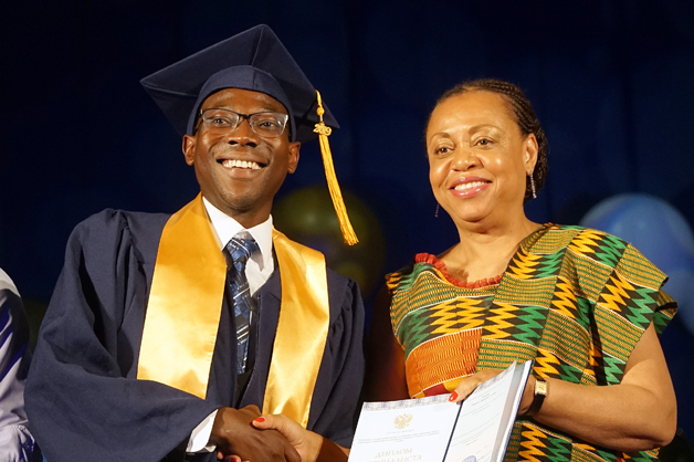 image 2 Laureats de l’Institut medial de l’Universite d’Etat de Tambov ont obtenu leurs diplomes