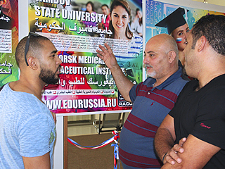 image 4 Tenue du salon de formation « Étudier en Russie — 2017» à Bethleem (Autorite palestinienne) organisé par l’organisation RACUS en association avec le Centre Russe de la Science et de la Culture