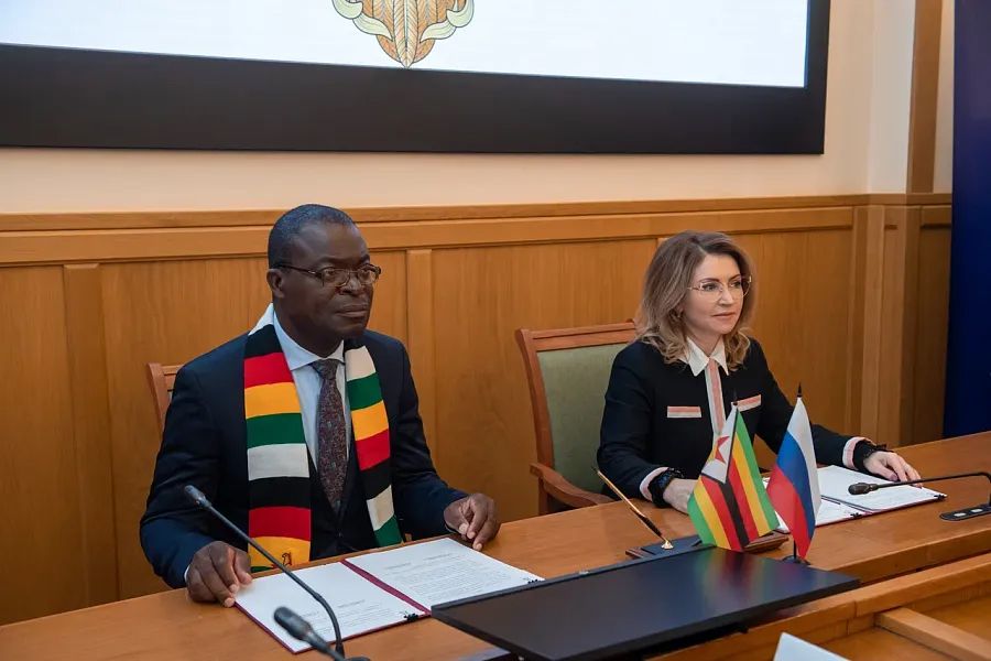 image 1 Russie et Zimbabwe ont signé un accord sur la reconnaissance mutuelle de l'enseignement. Le partenariat entre les pays offre de nouvelles opportunités et de nouvelles perspectives