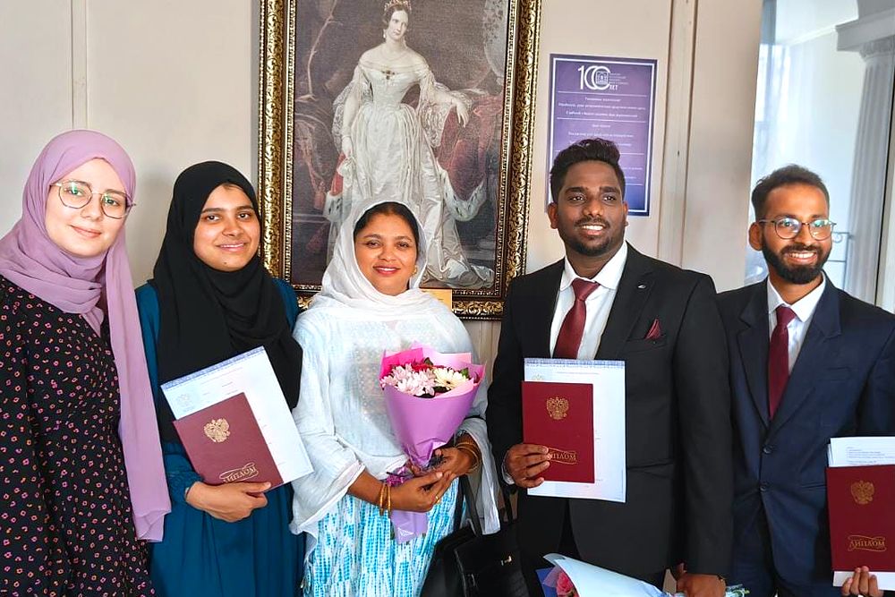 image 1 Zakir Hussain Sumaiya Farhana (Inde), titulaire de la bourse de RACUS Avenir brillant, a obtenu un diplome avec mention