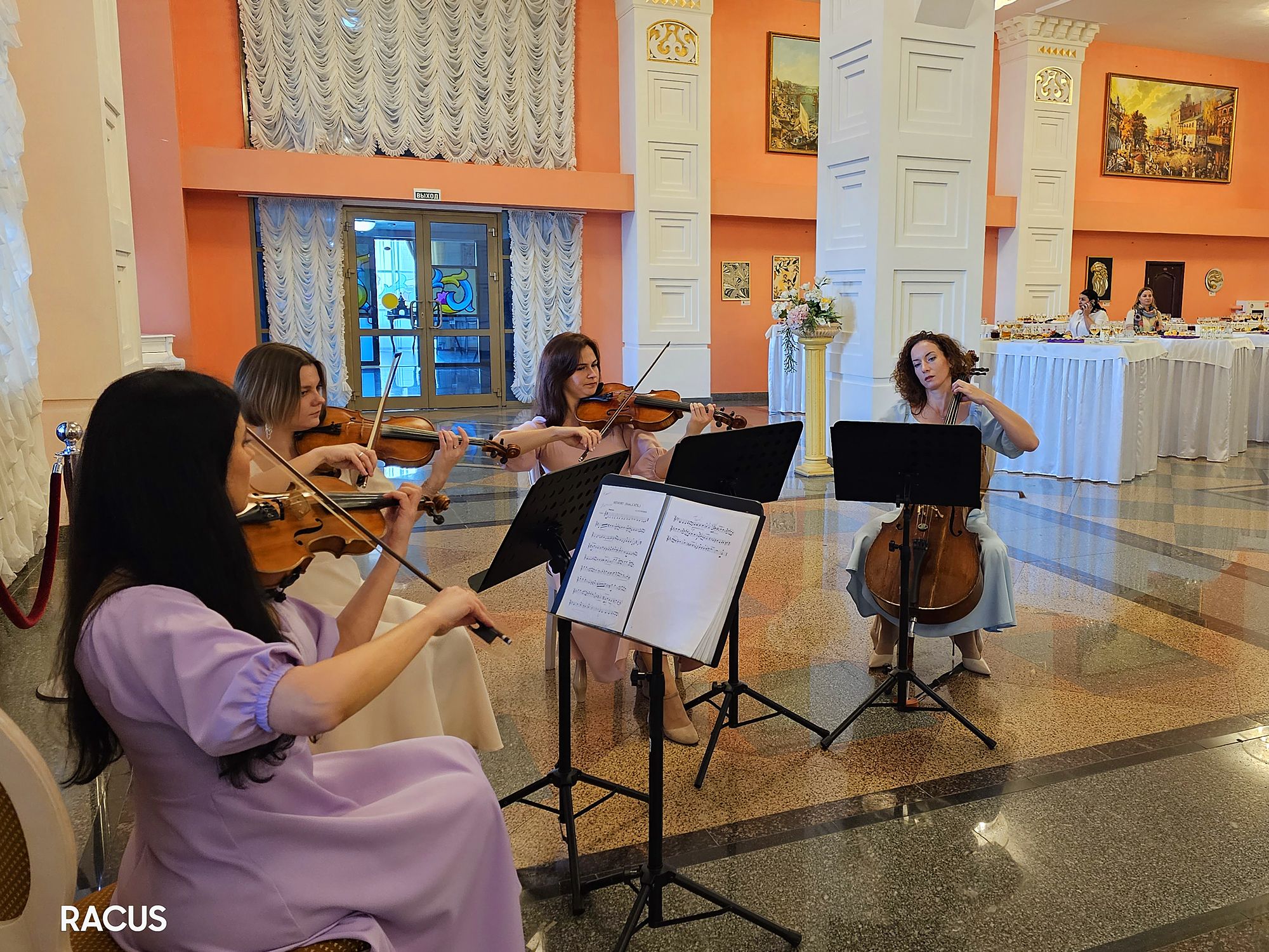 In the elegant lobby, a musical quartet greeted the guests, setting a festive mood for them. The solemn concert left an indelible impression: a bright program, a historical excursion to the day of the foundation of the University, warm words and wishes from the administration of the university and high-ranking officials.