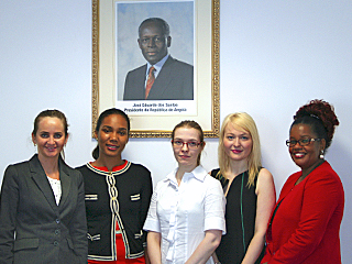 image 10 Tenue du salon spécialisé de formation « Étudier en Russie — 2016 » organisé par l’organisation RACUS à Luanda (République d’Angola)