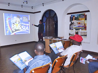 image 2 La tenue de l’exposition de formation «Etudier en Russie – 2017» organise par l’organisation RACUS a Dar es-Salaam, en Tanzanie