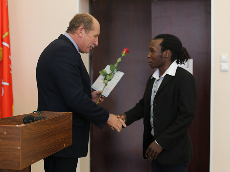 image 1 Laureats de l’Universite d’Etat d’aviation civile de Saint-Petersbourg ont recu leurs diplomes de l’enseignement superieur