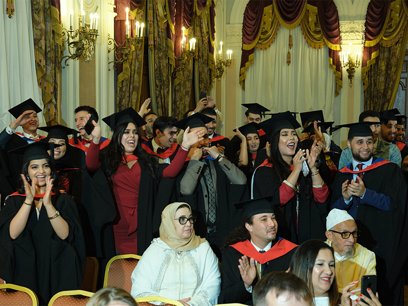 image 5 Les laureats de l’Universite d’Etat de chimie et de pharmacie de Saint-Petersbourg ont recu les diplomes de la formation superieure pharmaceutique longuement attendus