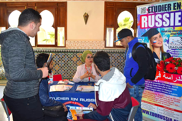 image 4 Groupe des universités d'État russes RACUS est un participant honoraire aux salons de formation internationaux en Algérie