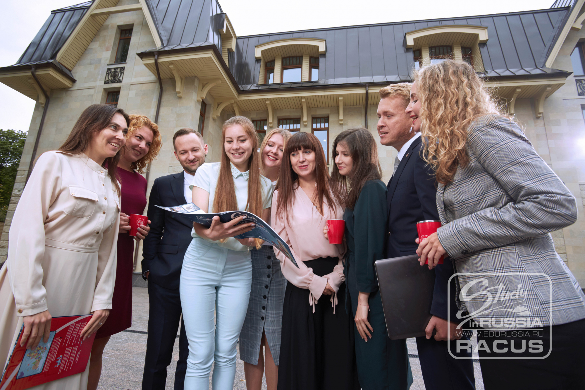 image 11 On vous presente notre formidable equipe – les employes du bureau central de l’organisation RACUS a Saint-Petersbourg