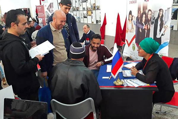 image 2 Groupe des universités d'État russes RACUS est un participant honoraire aux salons de formation internationaux en Algérie