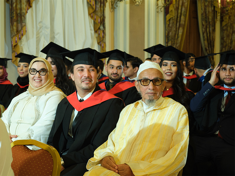 image 4 Les laureats de l’Universite d’Etat de chimie et de pharmacie de Saint-Petersbourg ont recu les diplomes de la formation superieure pharmaceutique longuement attendus