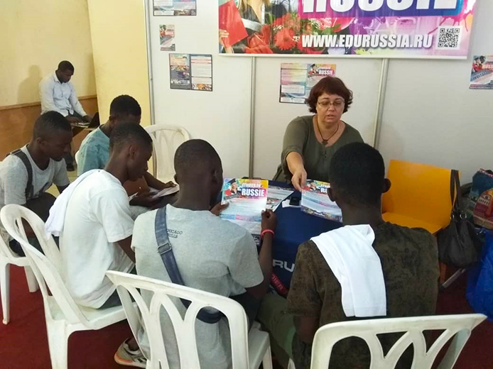 image 6 Organisation RACUS a participé au salon de formation à Abidjan (Côte d'Ivoire)