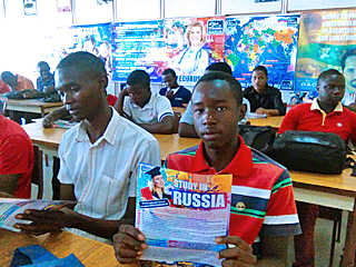 image 1 Tenue du salon de formation « Étudier en Russie – 2016 » par l’organisation RACUS avec le soutien du Centre russe de la science et de la culture à Lusaka (Zambie)