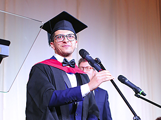 image 9 Cérémonie solennelle de remise des diplômes aux étudiants étrangers de l’Académie d’État de chimie et de pharmacie de Saint-Pétersbourg