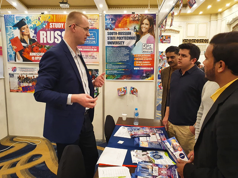 image 5 Organisation RACUS a participé au salon international de l’éducation à Lahore (Pakistan)