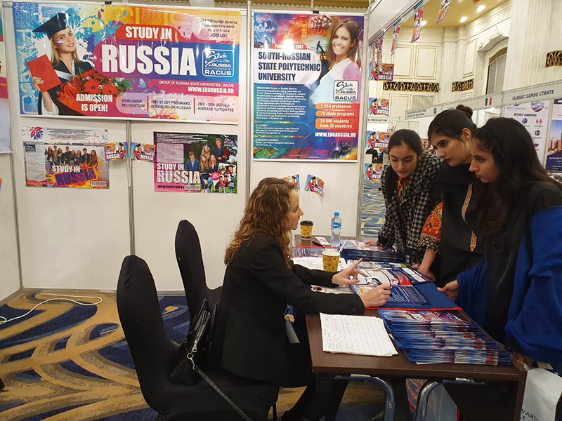 image 8 Organisation RACUS a participé au salon international de l’éducation à Lahore (Pakistan)