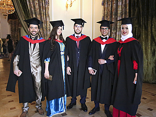 image 6 Cérémonie solennelle de remise des diplômes aux étudiants étrangers de l’Académie d’État de chimie et de pharmacie de Saint-Pétersbourg