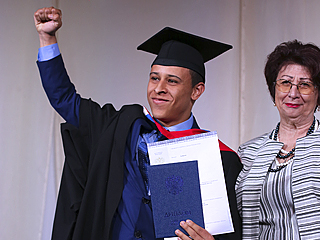 image 11 Cérémonie solennelle de remise des diplômes aux étudiants étrangers de l’Académie d’État de chimie et de pharmacie de Saint-Pétersbourg