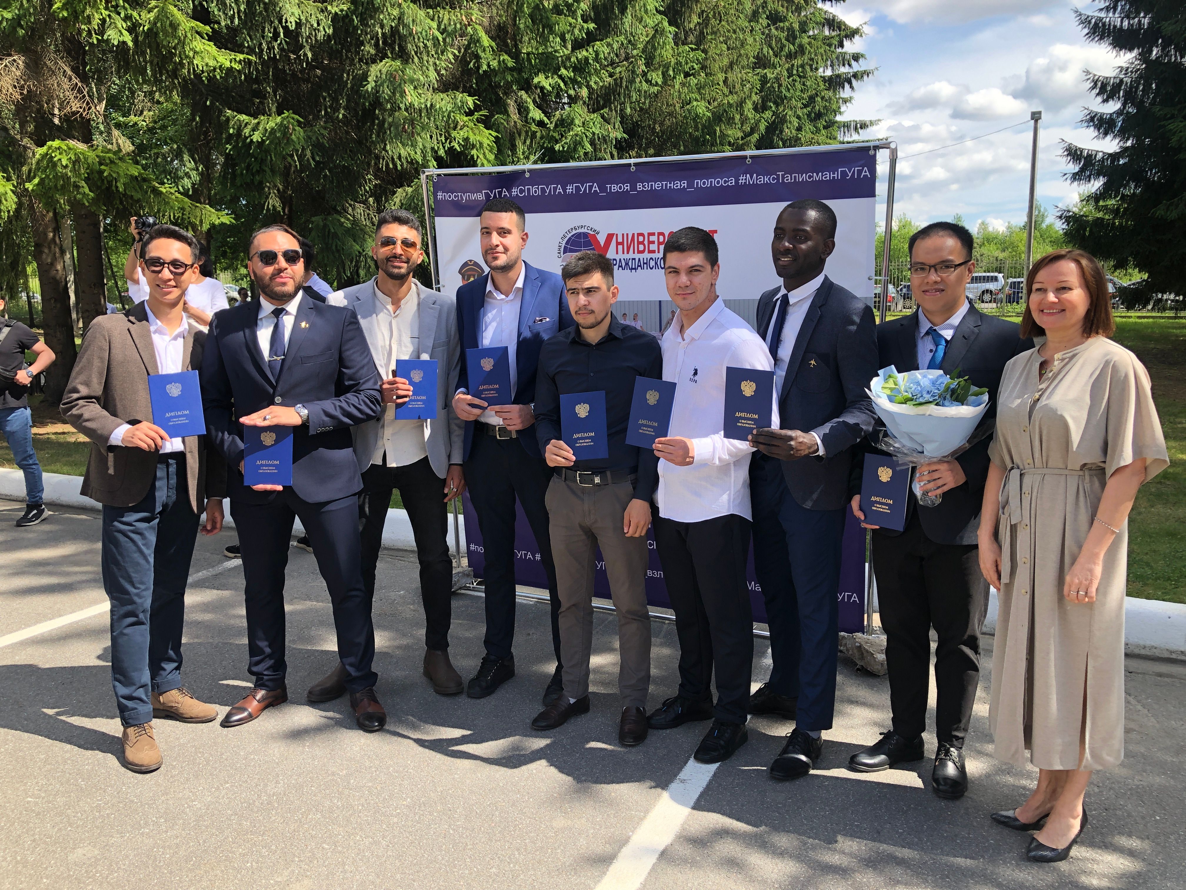 On July 6th, 2022, a solemn diploma awarding ceremony for the foreign students was held in St. Petersburg State University of Civil Aviation. Evgeniya Platonova, Deputy Head of the Federal Agency for Air Transport (Rosaviatsiya), Yuri Krutkin, chief state inspector of the Department for Supervision of Civil Aircrafts, a public relations specialist of RACUS organization and many other professionals and experts in the field of aviation congratulated the graduates.