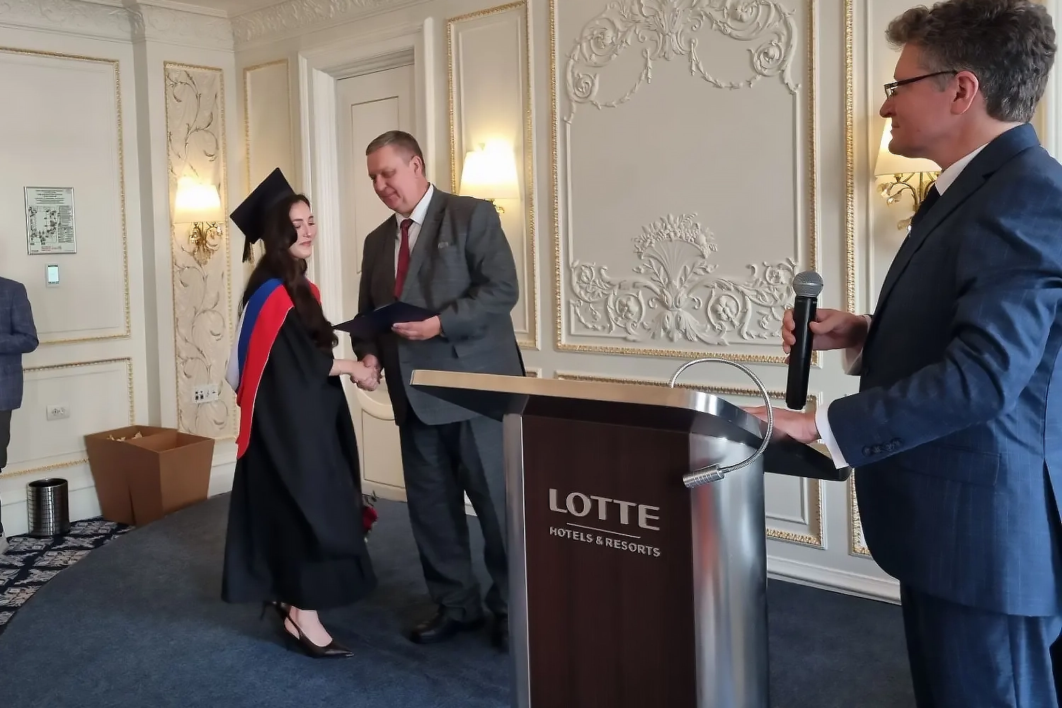 image 10 Saint-Pétersbourg - «RACUS»: une cérémonie solennelle de remise des diplômes a eu lieu à l’Université chimico-pharmaceutique d’État de Saint-Pétersbourg pour les diplômés étrangers