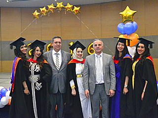 image La ceremonie solennelle de la remise des diplomes aux gradues etrangers de l’Academie d’Etat de chimie et de pharmacie de Saint-Petersbourg