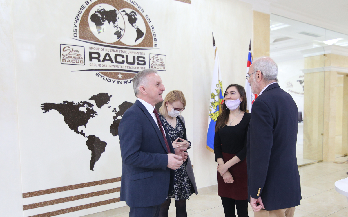 picture 6 The Ambassador Extraordinary and Plenipotentiary of Columbia to Russia visited RACUS organization in Saint Petersburg