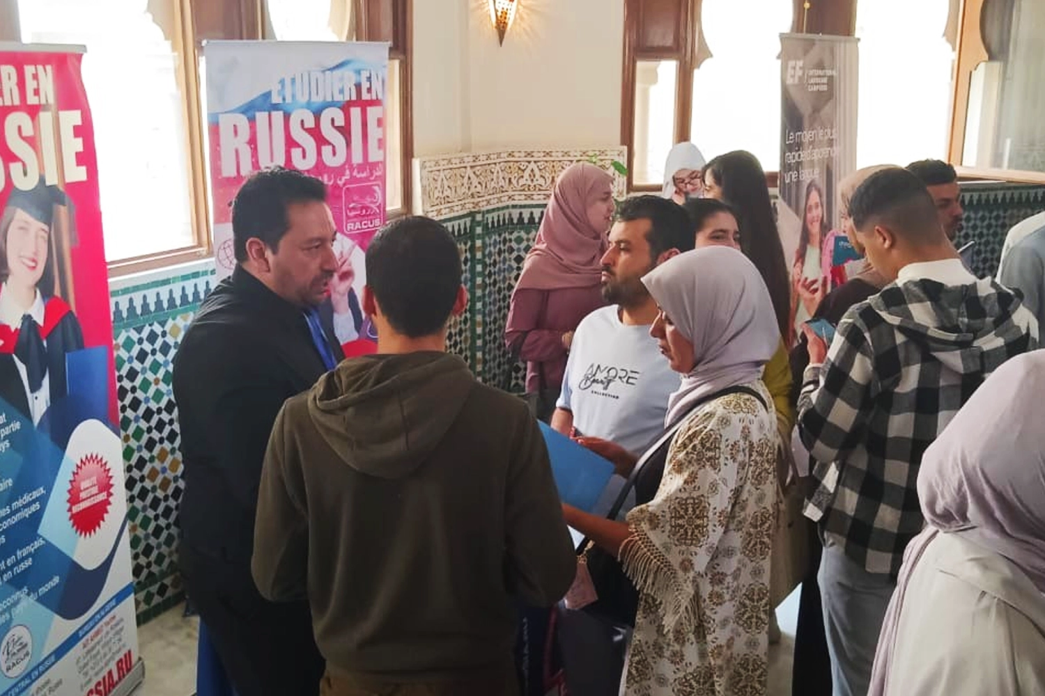 image 6 Groupe des universités RACUS en Algérie : expositions éducatives dans les villes d’Oran et de Tlemcen. Deux régions – deux vecteurs éducatifs