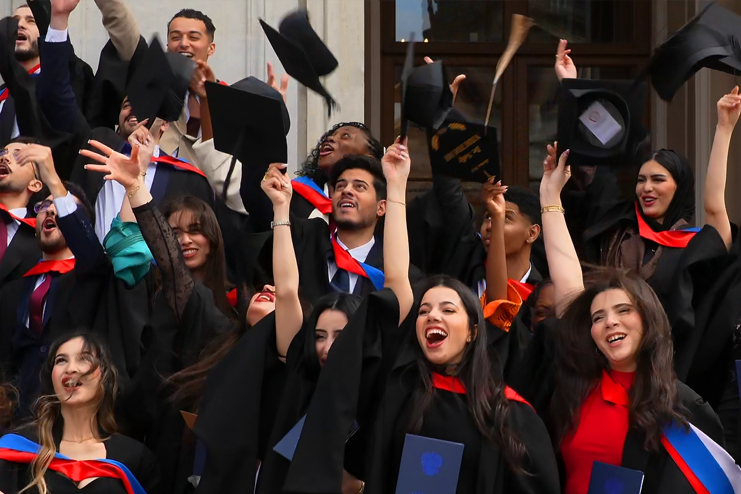 image 4 Saint-Pétersbourg - «RACUS»: une cérémonie solennelle de remise des diplômes a eu lieu à l’Université chimico-pharmaceutique d’État de Saint-Pétersbourg pour les diplômés étrangers