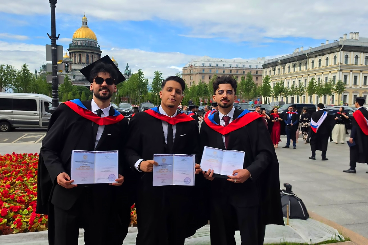 image 1 Saint-Pétersbourg - «RACUS»: une cérémonie solennelle de remise des diplômes a eu lieu à l’Université chimico-pharmaceutique d’État de Saint-Pétersbourg pour les diplômés étrangers