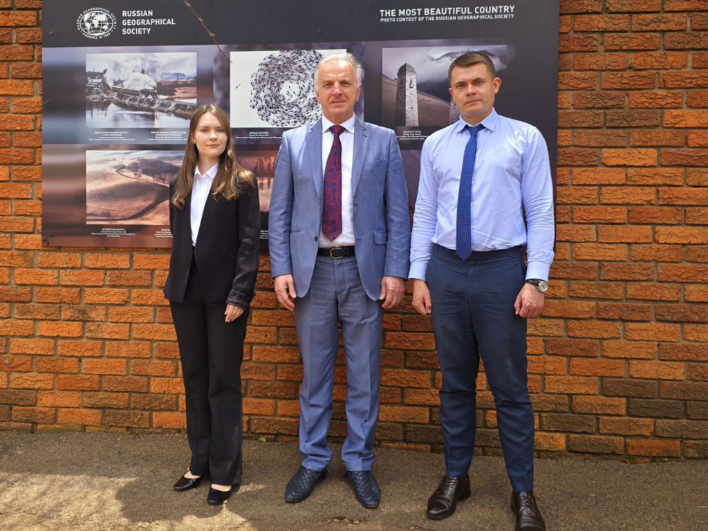 Réunion du directeur général de l’organisation RACUS A.Nutsalov avec le conseiller de l’ambassade de Russie au Zimbabwe et simultanément en République du Malawi S. Kuzin