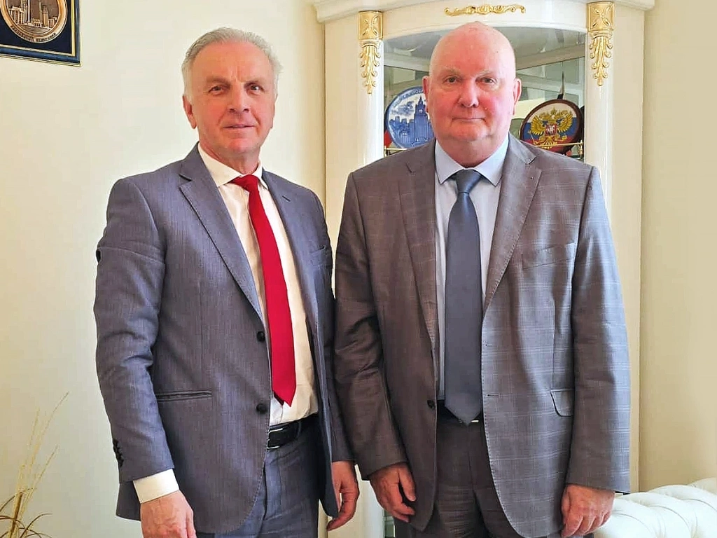 Rencontre du Directeur général de l'organisation RACUS, A. Nutsalov, avec l'Ambassadeur Extraordinaire et Plénipotentiaire de la Fédération de Russie en République du Botswana, A. Kemarskiy